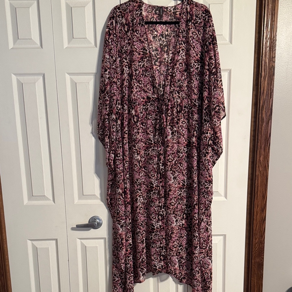 Torrid Kimono Swim Cover-up in Animal Print in Pink & Black; size 1/2